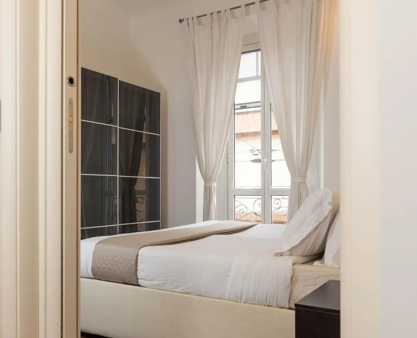 Conchetta Dream Exclusive Apartment - Navigli District - City Center Milan