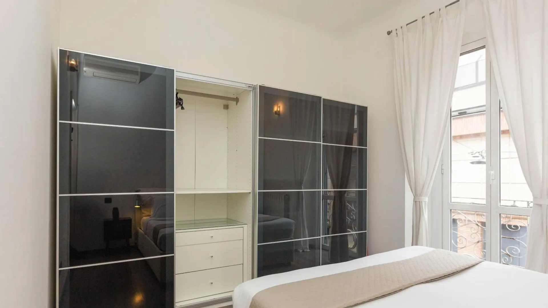 Conchetta Dream Exclusive Apartment - Navigli District - City Center Milan 0*,  Italy
